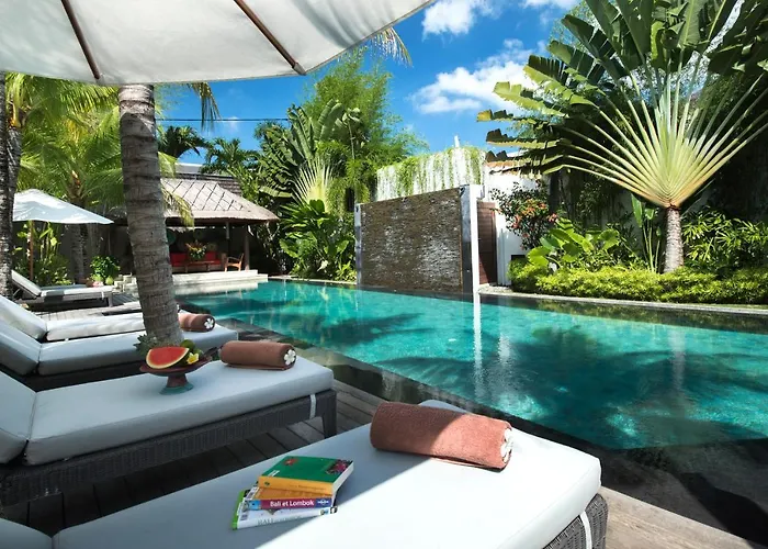 Abakoi, 6 Bedrooms Private In Seminyak Villa