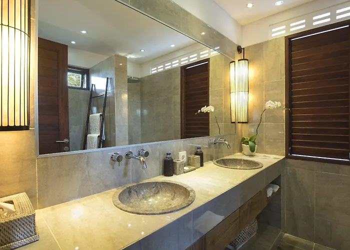 Abakoi, 6 Bedrooms Private In Seminyak