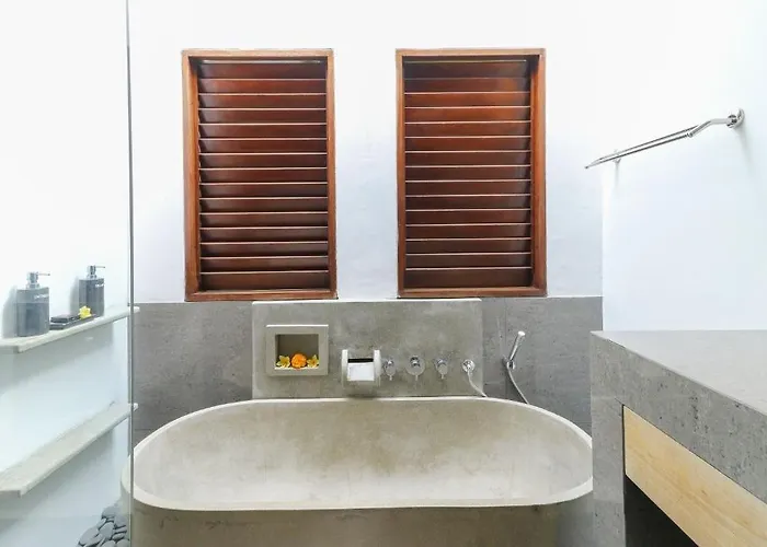 Villa Abakoi, 6 Bedrooms Private In Seminyak *