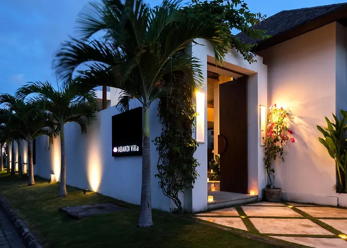 Abakoi, 6 Bedrooms Private In Seminyak Villa *